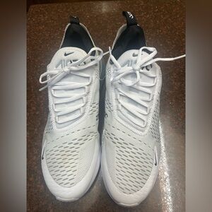 Nike Men's White and Black Athletic Shoes